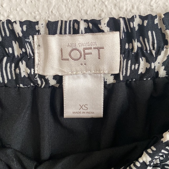 Ann Talyor Loft Aztec Style Black/Beige Elastic Waist Skirt - Picture 6 of 7